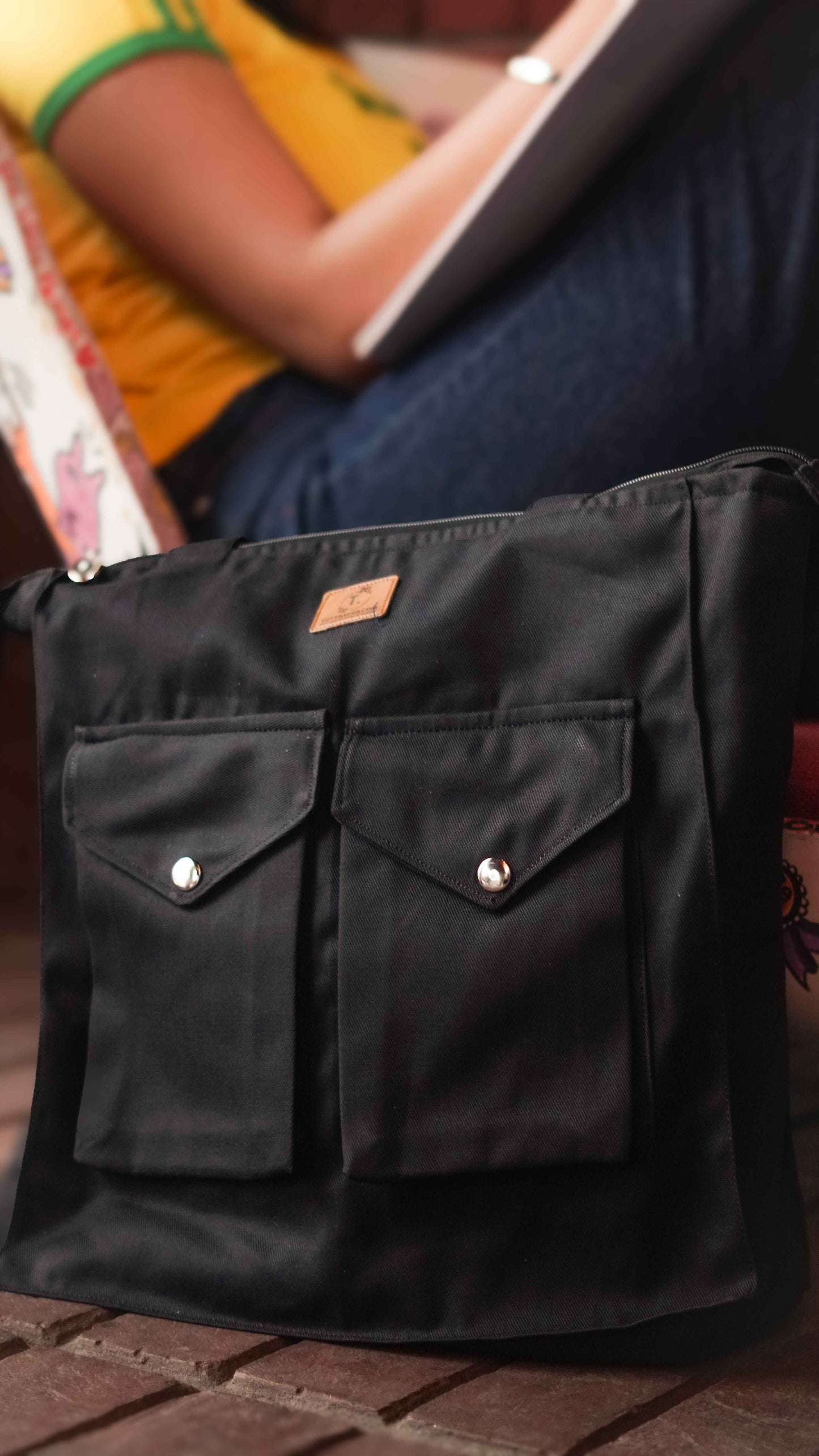 Aesthetic Jute Tote Bag with Zipper and 2 Pockets - Available in 4 Colors - Tote Baggs