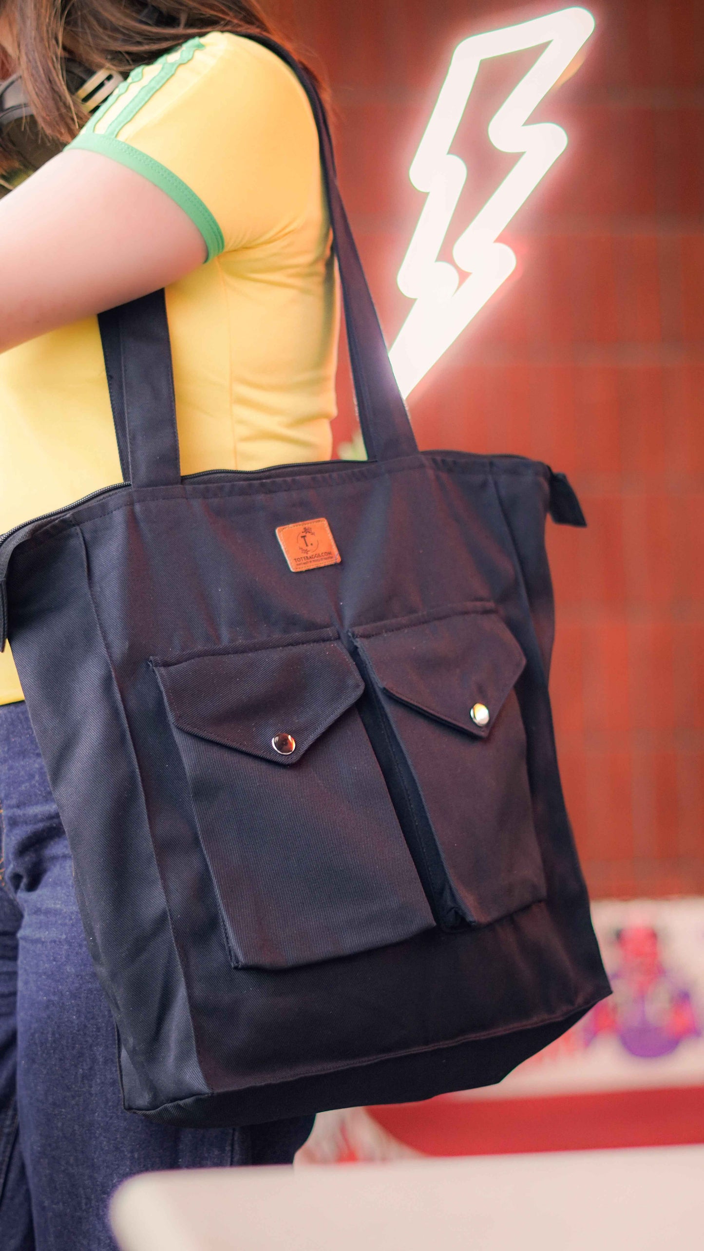 Aesthetic Jute Tote Bag with Zipper and 2 Pockets - Available in 4 Colors - Tote Baggs