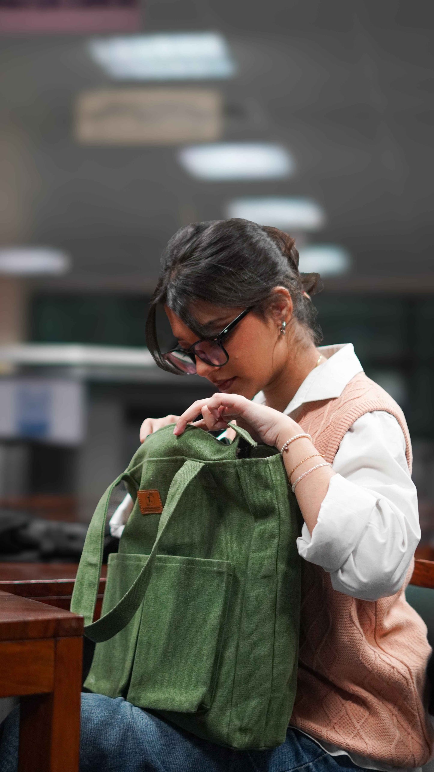 Canvas Green Tote Bag - Double Pocket Design for Stylish Storage - Tote Baggs