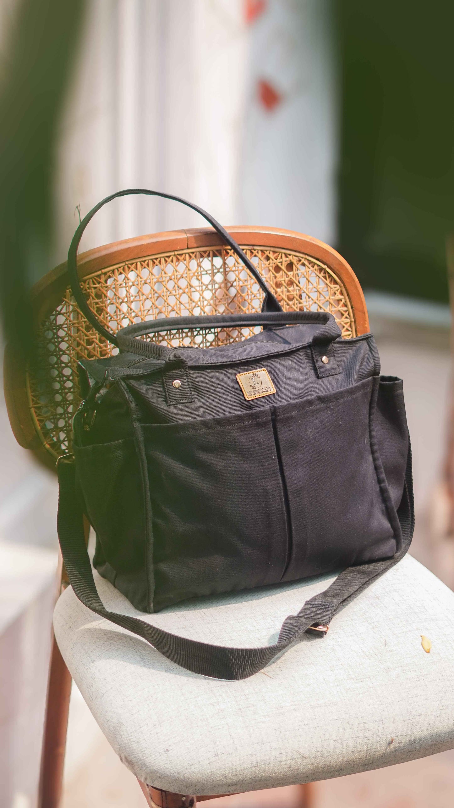 Multi-Pocket Cross-body Tote - Minimalist, Functional - Tote Baggs