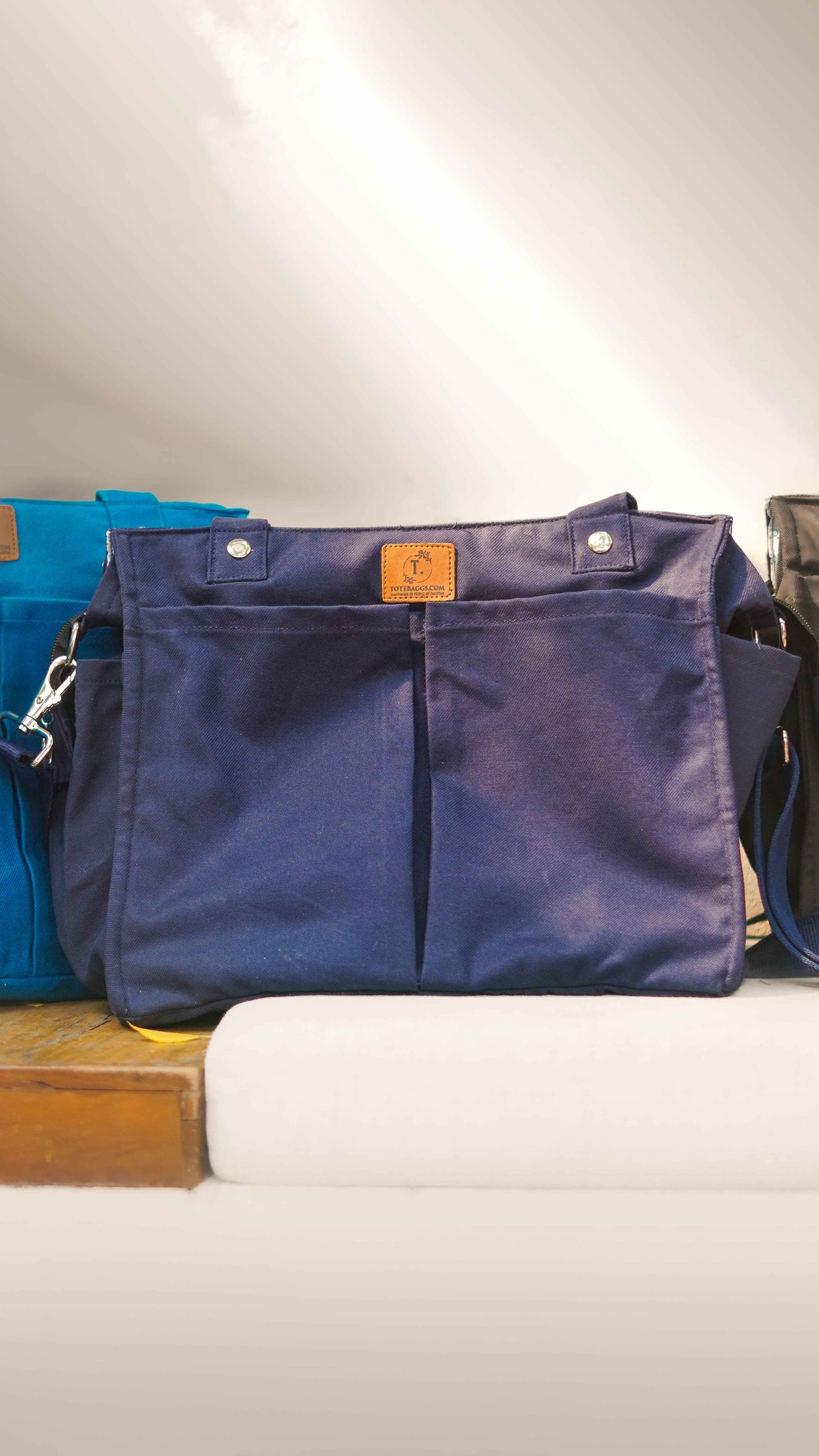 Multi-Pocket Cross-body Tote - Minimalist, Functional - Tote Baggs