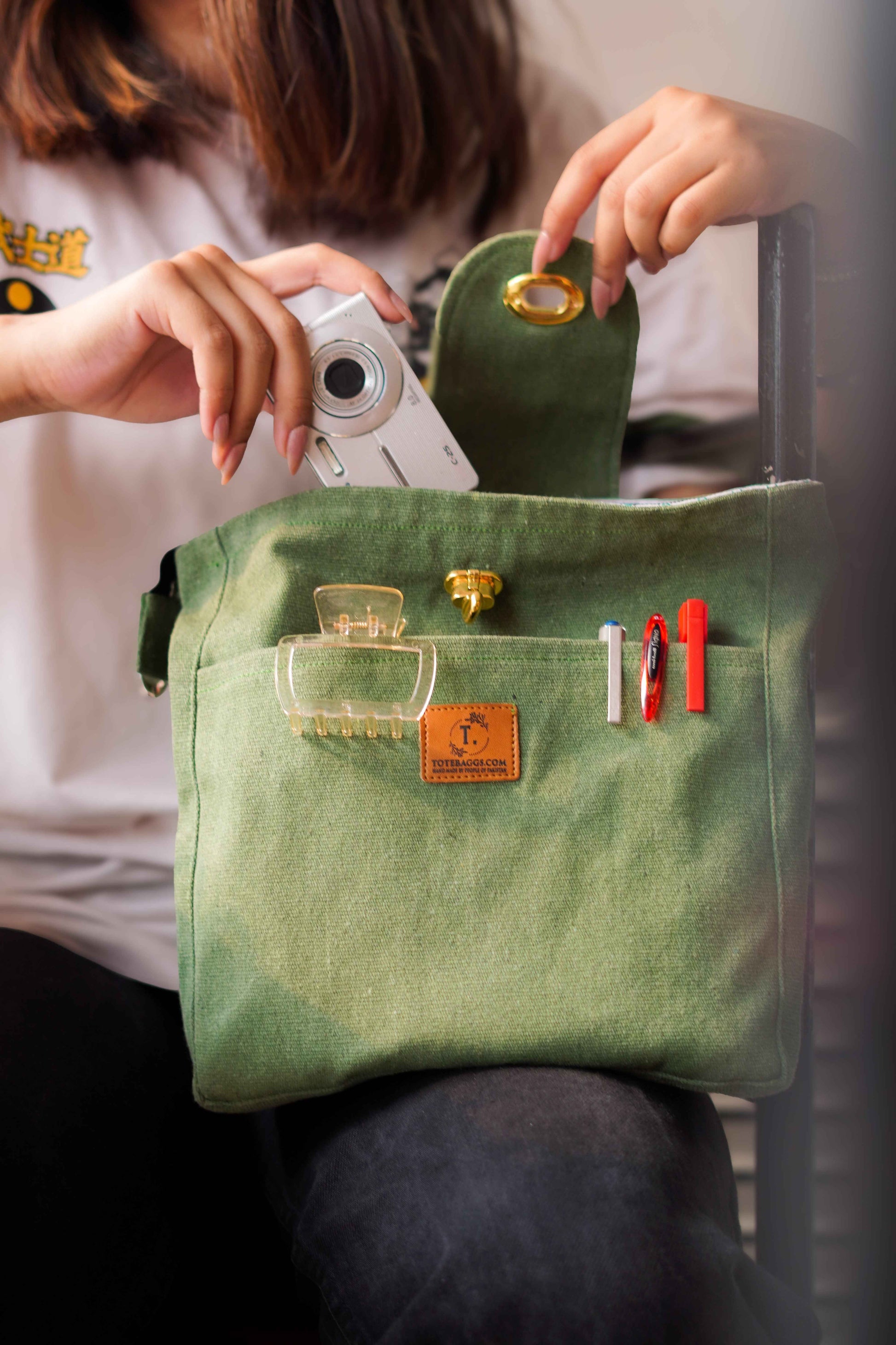 Green Canvas Vibes 🌿 Cross Body - Tote Baggs