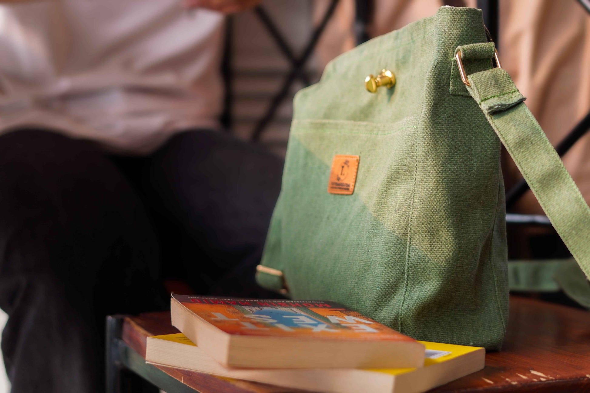 Green Canvas Vibes 🌿 Cross Body - Tote Baggs