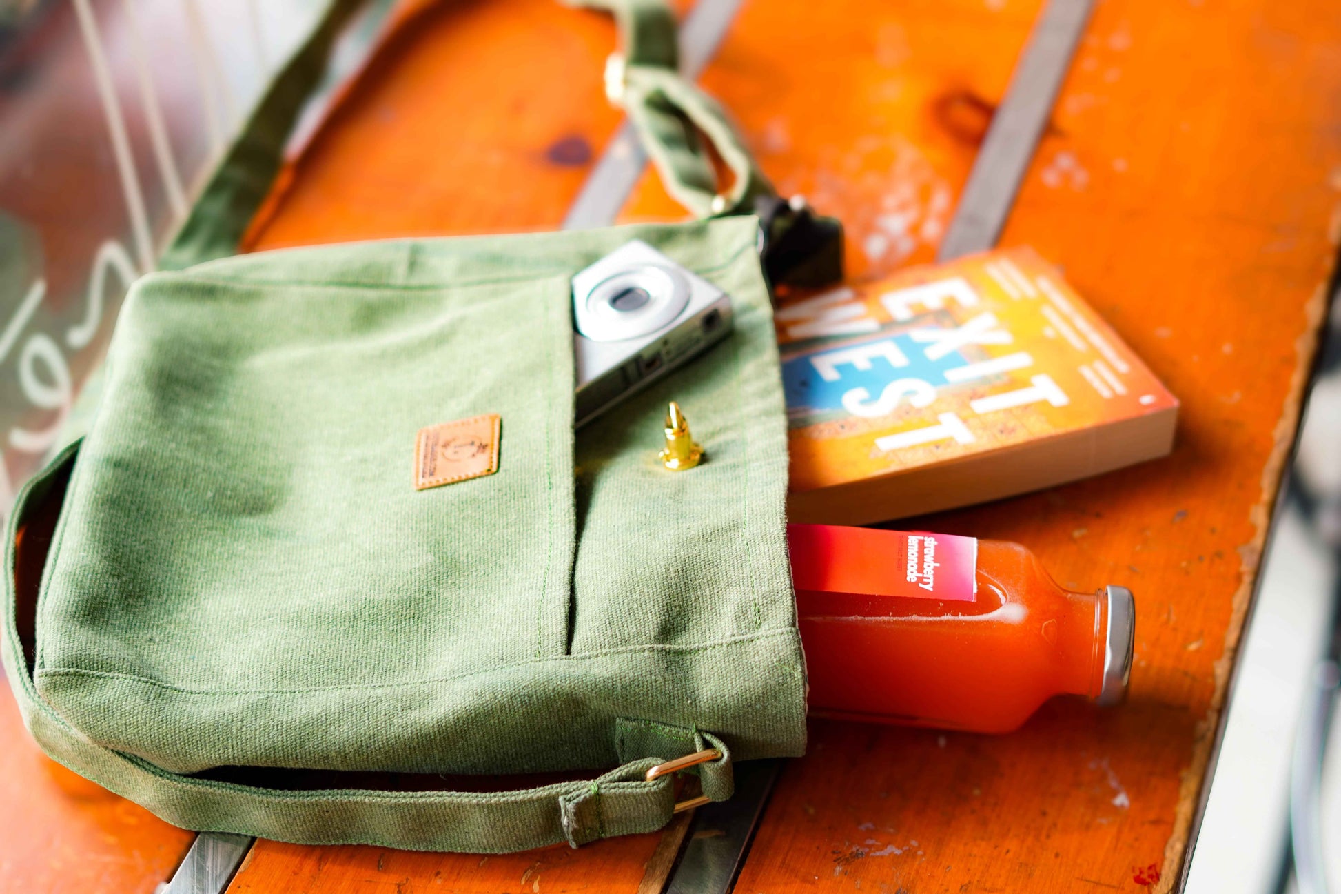 Green Canvas Vibes 🌿 Cross Body - Tote Baggs