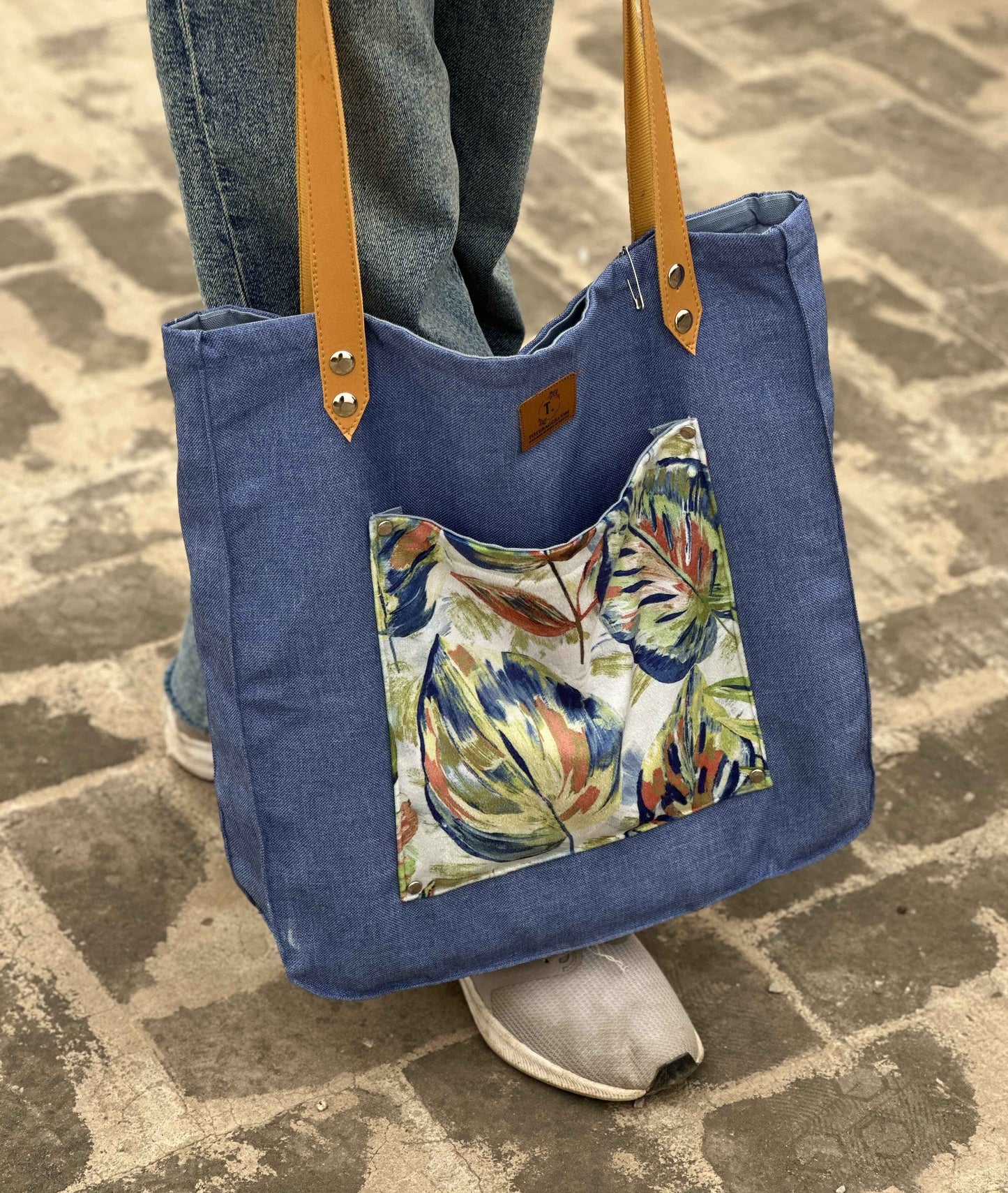 Leather Tote Bag with Digital Print Pocket - Stylish & Versatile - Tote Baggs