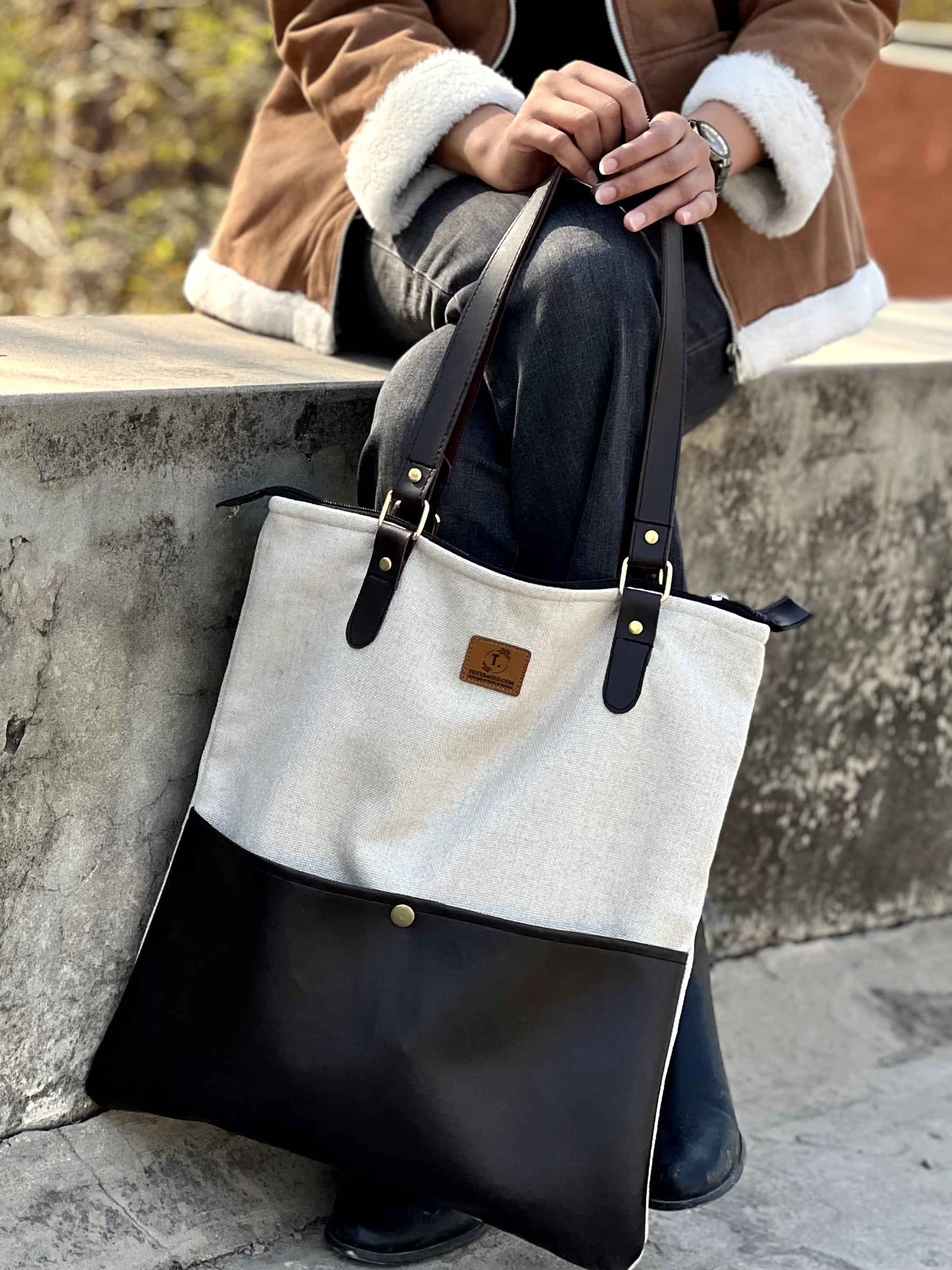 Leather Tote Bag with Zipper -(3 Colors Available) - Tote Baggs
