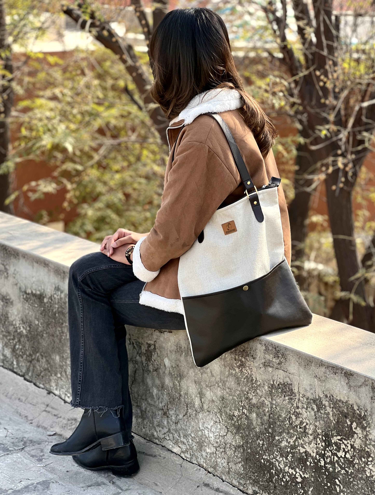 Leather Tote Bag with Zipper -(3 Colors Available) - Tote Baggs