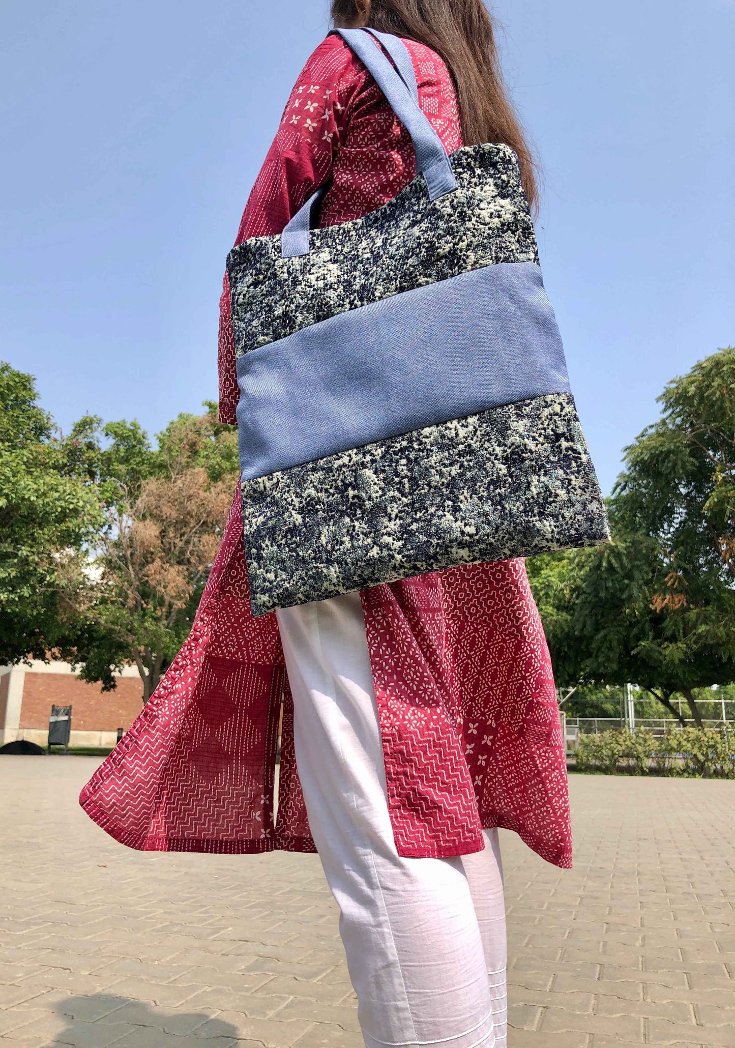 Blue Textured Tote Bag - Stylish 2-Tone Denim Style Design - Tote Baggs