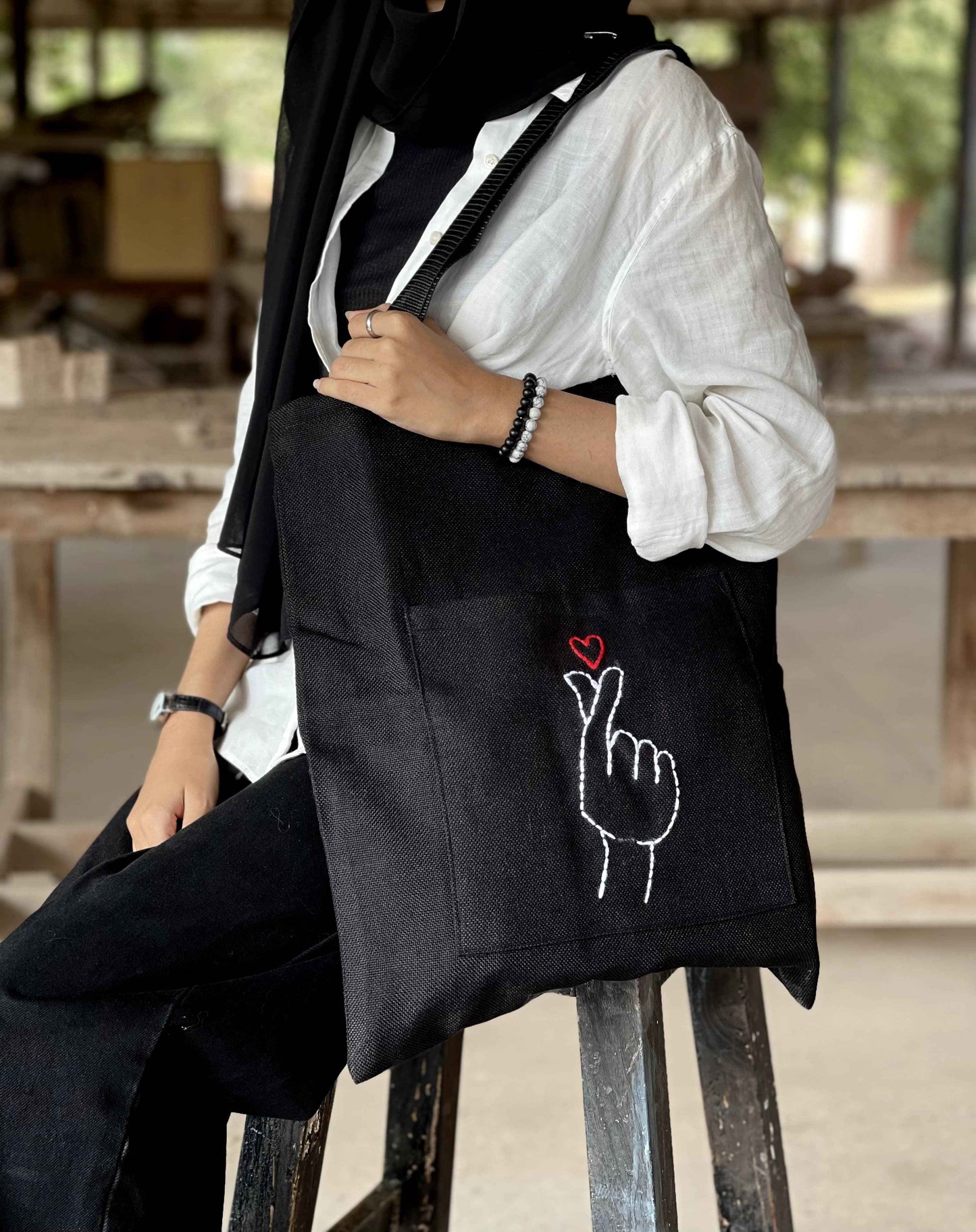 Black Embroidered Jute Tote Bag with Zipper - Tote Baggs