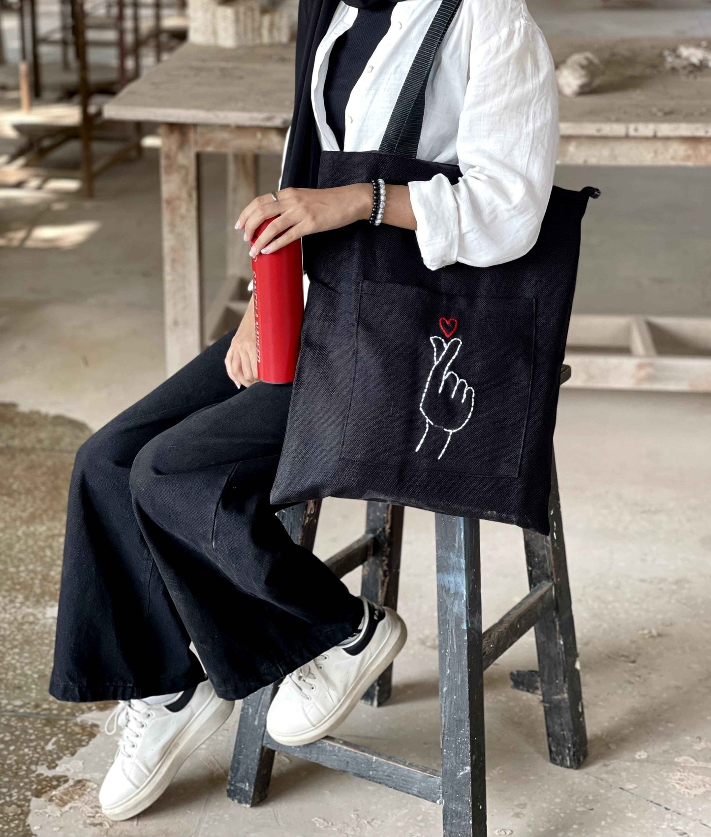 Black Embroidered Jute Tote Bag with Zipper - Tote Baggs