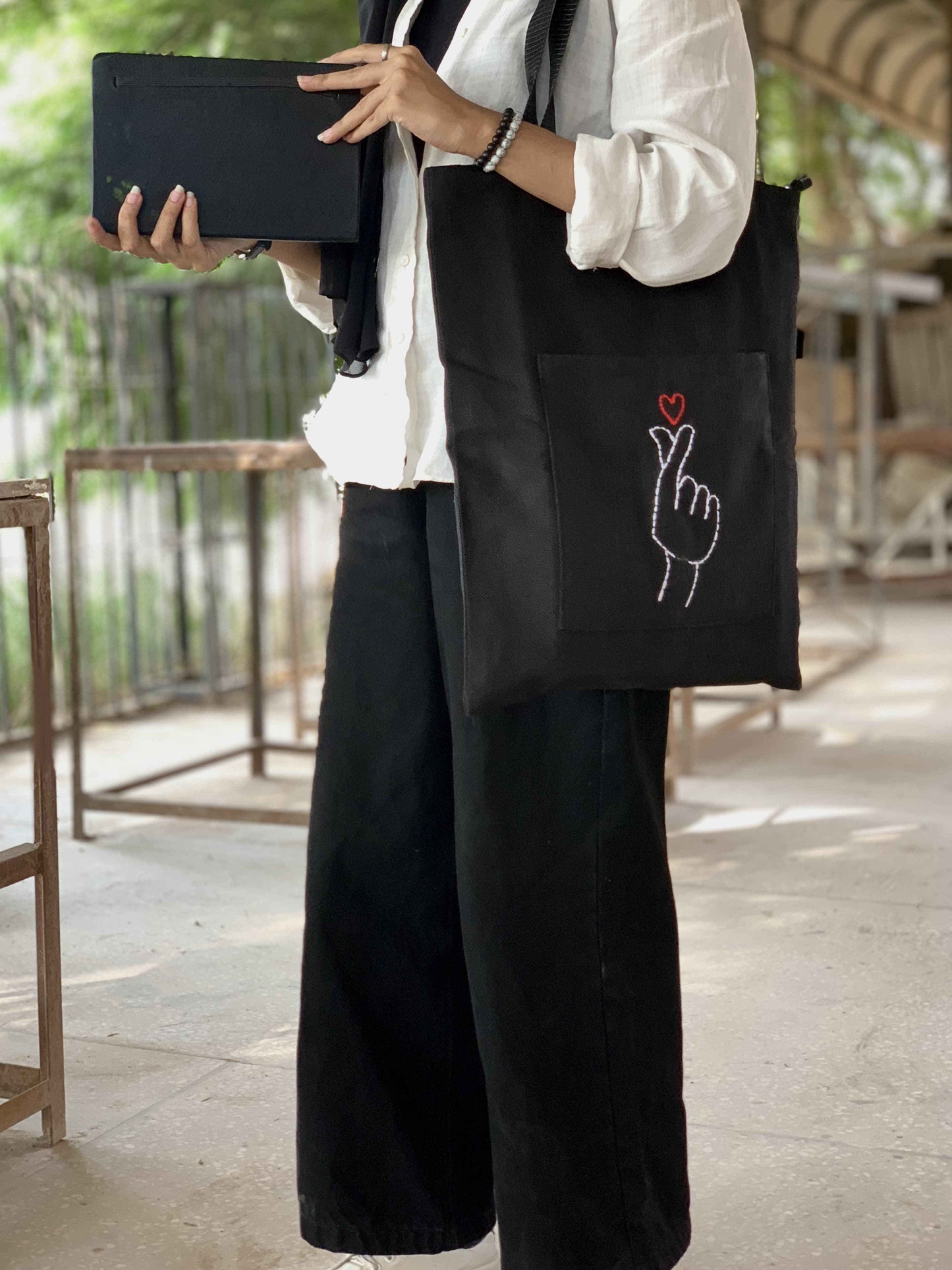 Black Embroidered Jute Tote Bag with Zipper - Tote Baggs