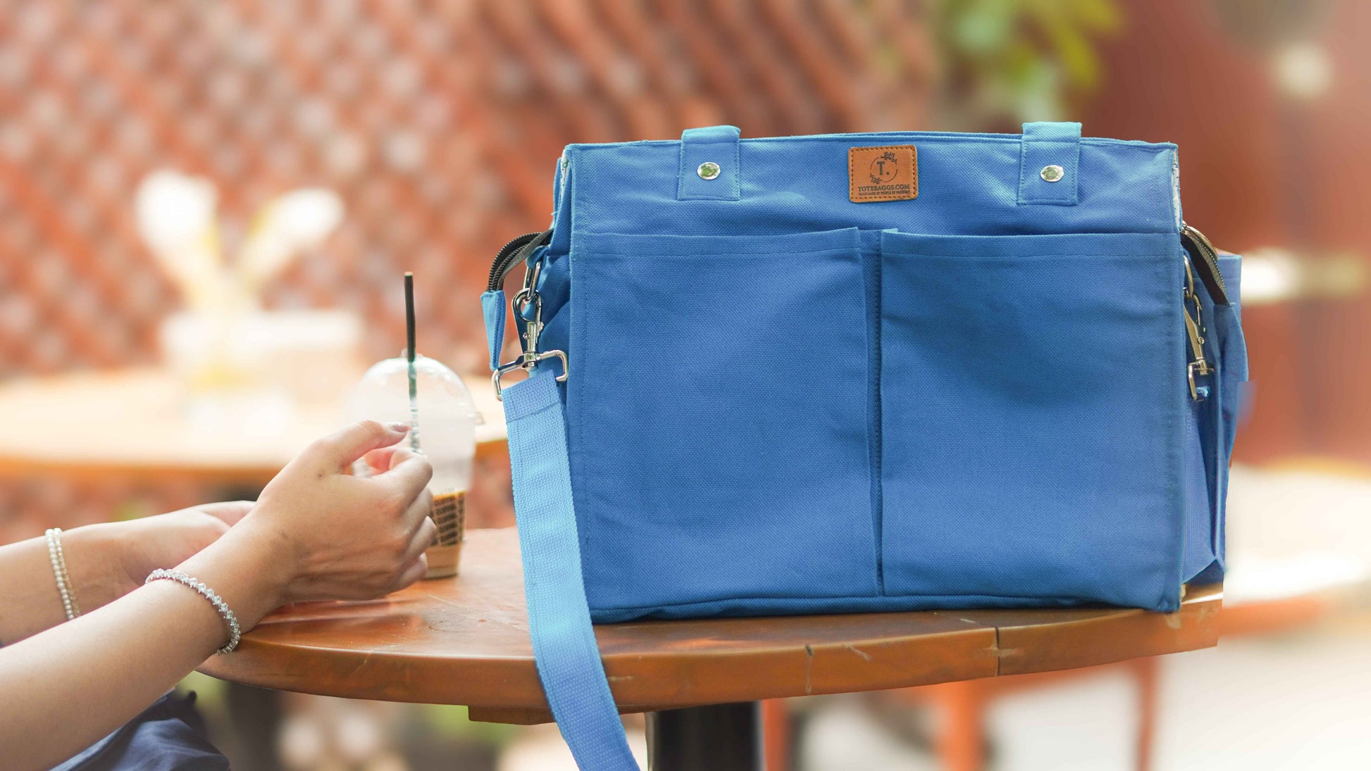 Multi-Pocket Cross-body Tote - Minimalist, Functional - Tote Baggs