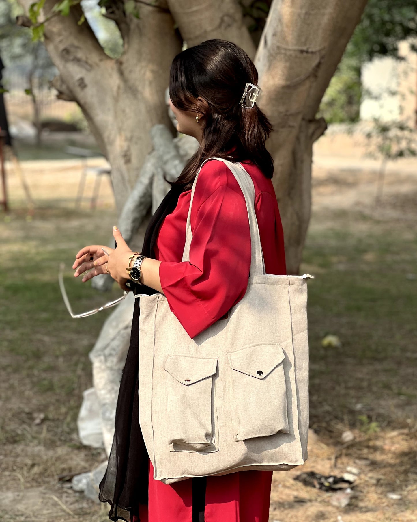 Double Pockets Sand-Grey Jute Tote Bag with Zipper