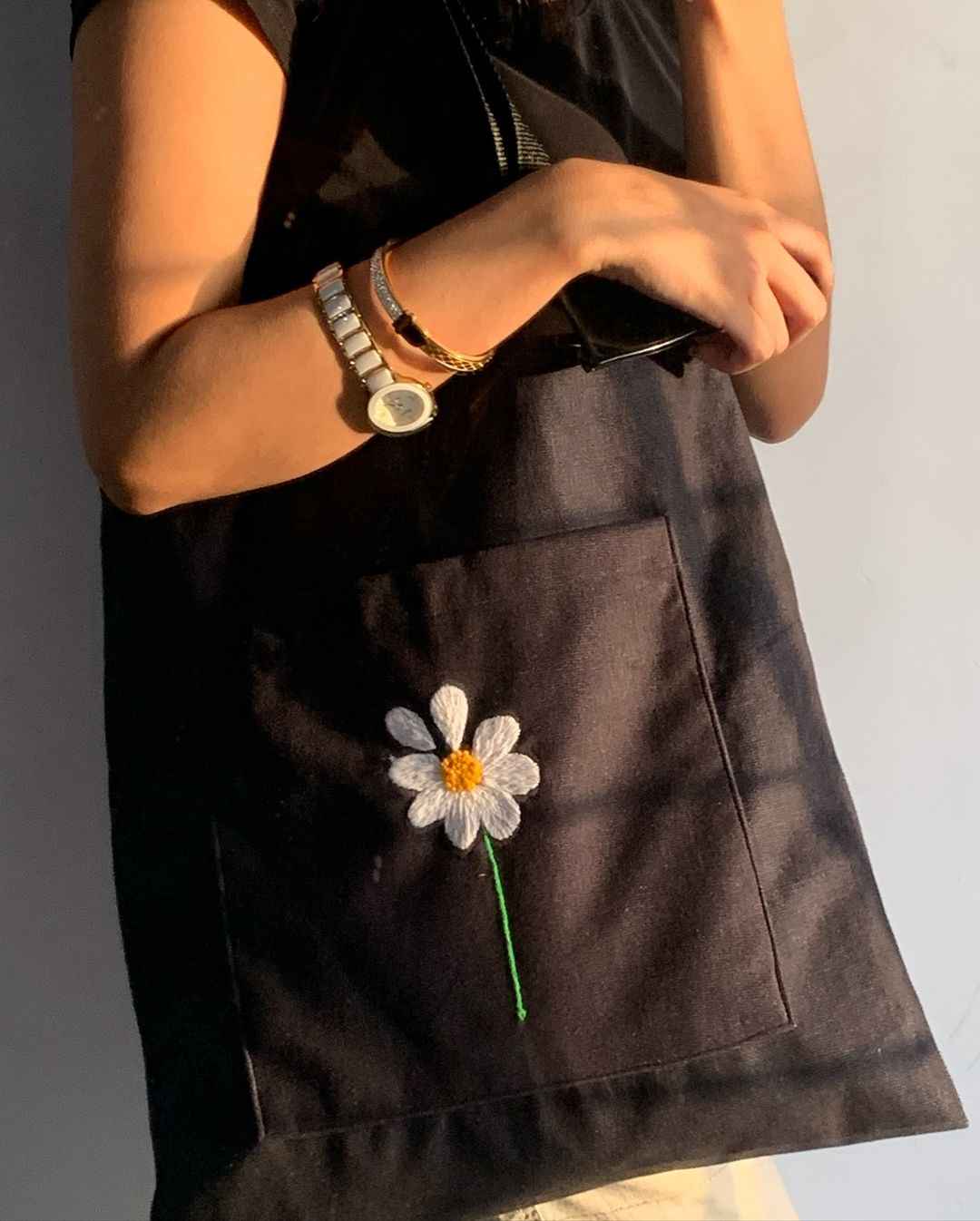 Black Embroidered Tote Bag with Flower Design - Tote Baggs